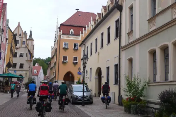 2012-tour19-035660D6E63-101F-3440-D525-C067A596C786.webp