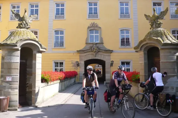2011-tour18-015821E4639-22CC-8D8D-CB50-7A087E2E0735.webp