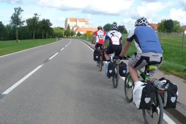 2011-tour18-063F09E7E07-5199-F261-F033-CA8FAC598261.webp