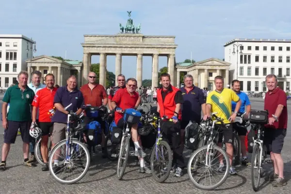 2009-tour16-0041454B751-FFD5-5ECA-C7A5-A065F404DFB3.webp