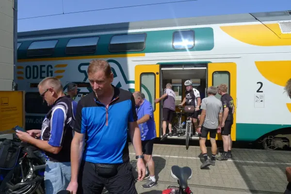 2018-tour25-024061F8831-0CBC-A5AA-CABC-CFEF73348313.webp