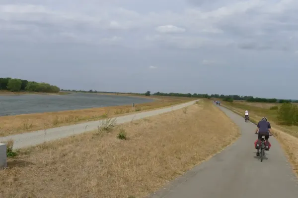 2018-tour25-052DA61E3A9-F8A3-58A7-72A8-C6A52AD8B2A6.webp