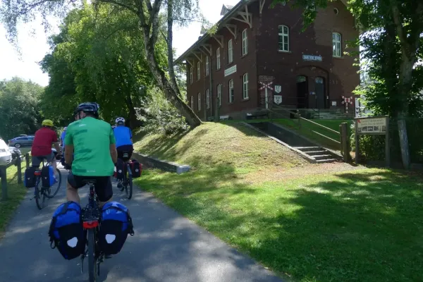 2019-tour26-165B90B6878-D981-0BAA-E007-69F2FC384129.webp