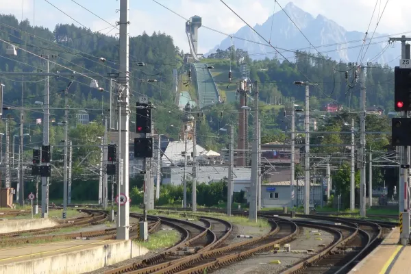 2020-alpenx6-158BAB5F6DD-A109-004D-E944-9E3F54FD60FF.webp