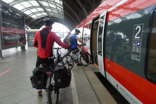 2020-tour28-02126E78A8E-19AC-3427-C49D-5C8FB1B51F28.webp
