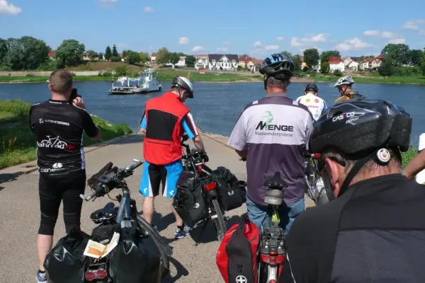 2013-tour20-0380150B139-21A6-5D6B-158C-C6BE0303C94D.webp