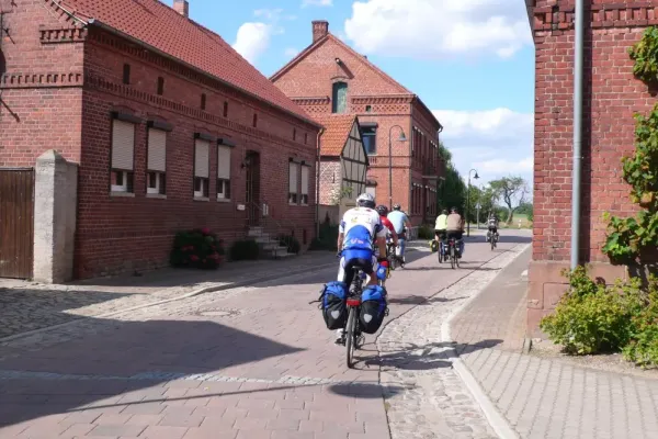 2013-tour20-0433BA4FD6F-4CCD-AEE4-F803-F93E9CC49A86.webp