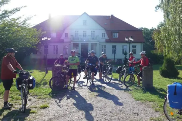 2013-tour20-0542C6F0BD9-4627-8685-5654-4CA07CEA7756.webp