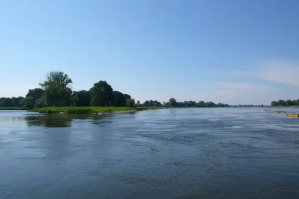 2013-tour20-0576BA60497-DE69-B8CD-0DFD-4D8BF6D1D169.webp