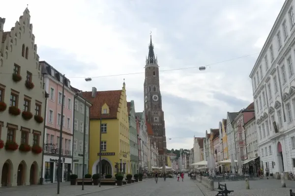 2016-tour23-077D42D4734-9F4A-A819-8A87-84A552C9D377.webp