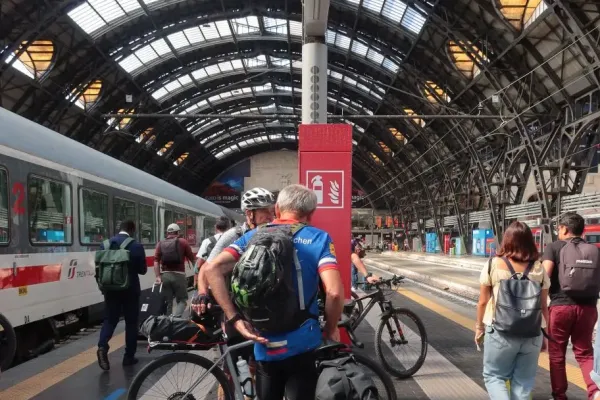2023-alpenx9-6698B266E8C-1218-AEF9-1003-2EAEF1C51A44.webp