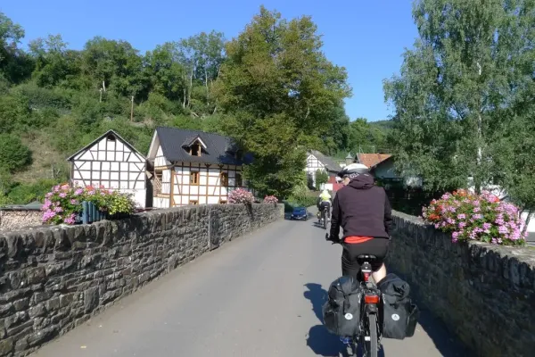 2015-tour22-033D1711F02-9878-C0D1-3731-239E17992511.webp