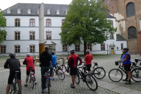 2015-tour22-0630B242CD1-12FE-1F87-5E5F-DE95B85BD1EE.webp