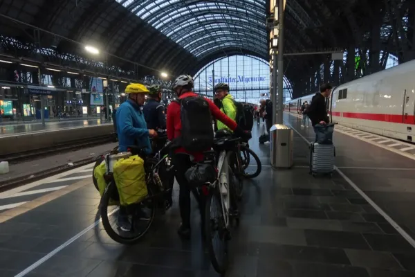 2025-tour32-002397B2AD4-5178-E643-71E3-BB8E0C7EA515.webp