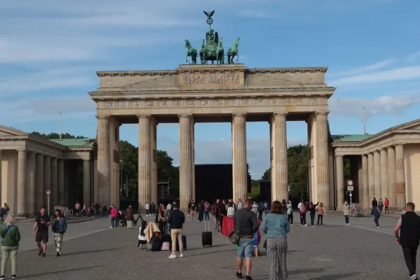 2025-tour32-247A2082597-3233-A1CB-5E04-D057245A009C.webp