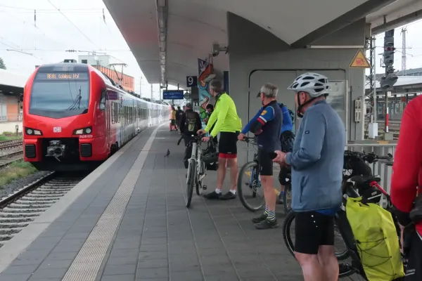2026-tus-tour33-0084FC569BD-E153-B7D6-112B-72CB09DFAFBB.webp